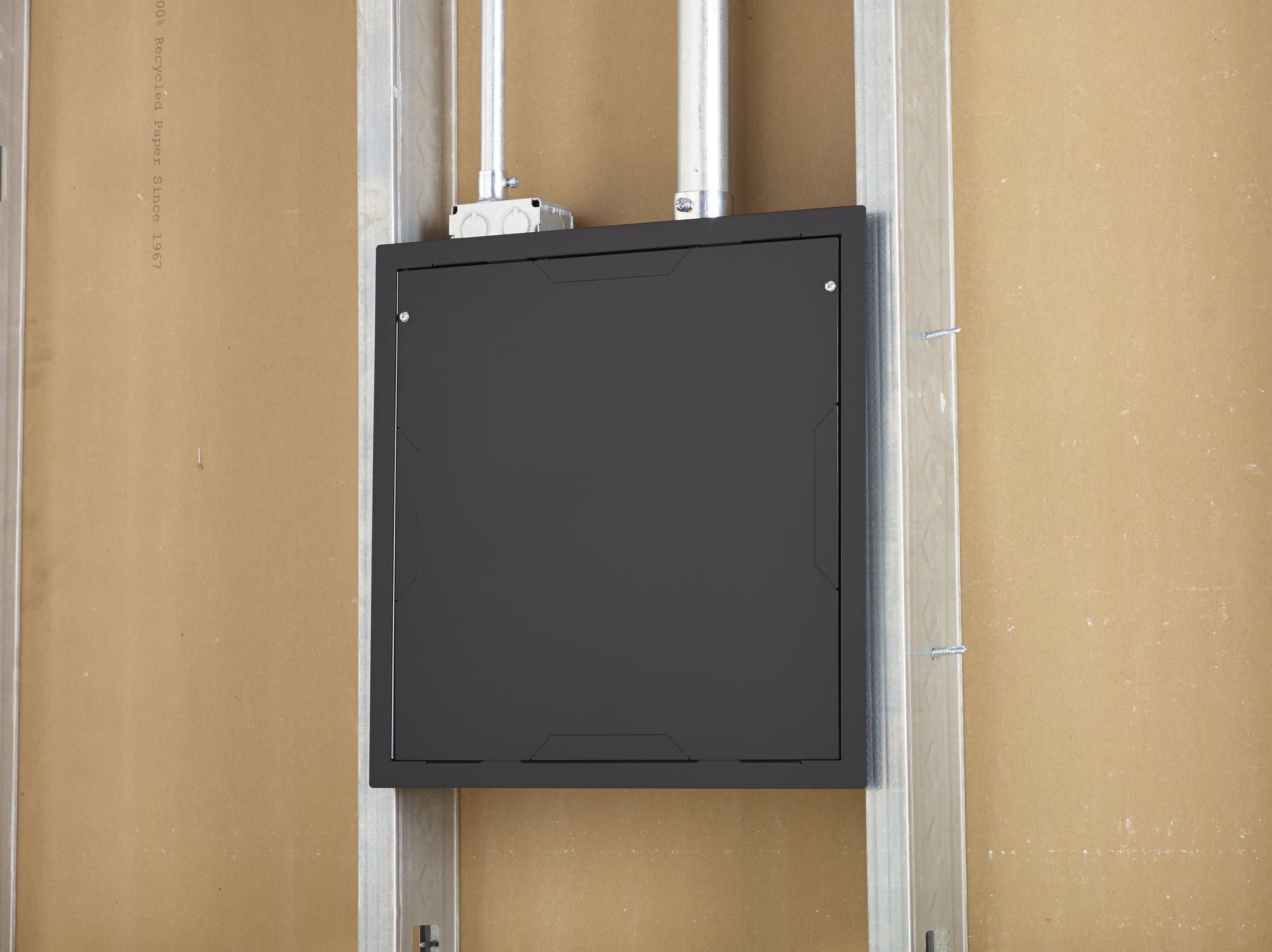 AV Supply Group AV Supply Group WALL ENC 16X16 MTI-D PRE/PST INST CVR 5890085